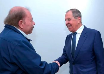 daniel_ortega_lavrov.jpg