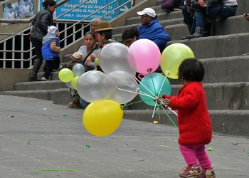 Este miércoles se celebra el Día del Niño Boliviano en conmemoración a la declaración de los derechos de este grupo poblacional. Foto: Archivo LR