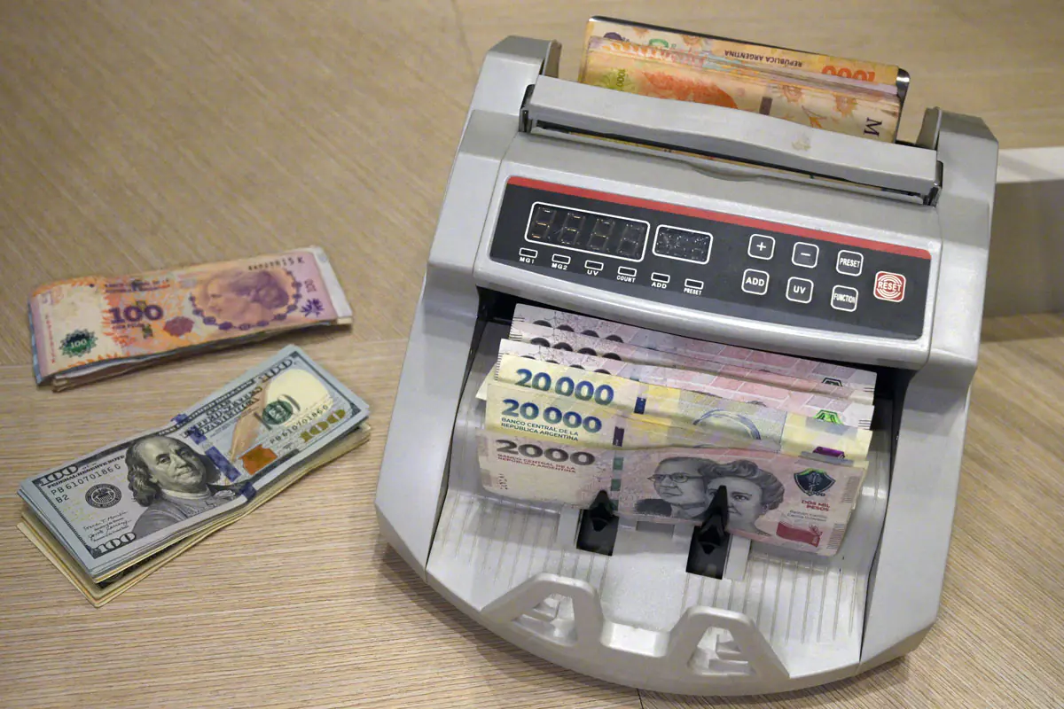 dolar_argentina.jpg