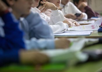 OMS aconseja test de detección de COVID-19 en escuelas para evitar la enseñanza a distancia