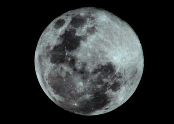 El cráter lunar Tycho revelado en un intrincado detalle