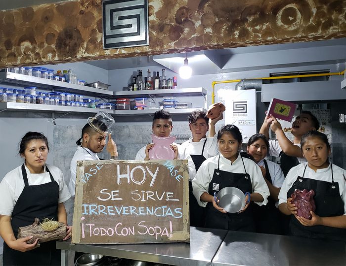 Sabor Clandestino se renueva con libro y nuevo menú