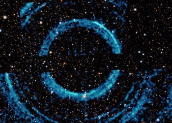 Detectados anillos enormes alrededor de un agujero negro