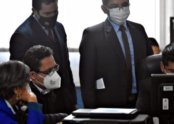 Franco declara en la Fiscalía por supuesto desvío de más de $us 390.000 en Entel