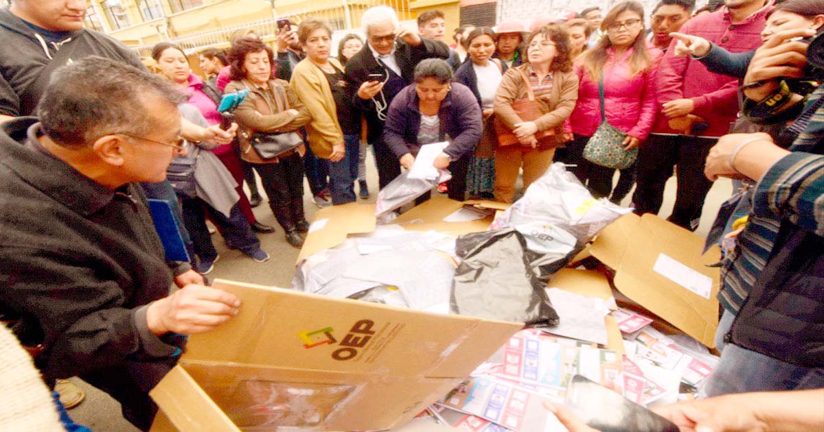 Tras la elección del 20 de octubre de 2019, hubo la distorsión de ver en el material electoral usado la prueba del ‘fraude’ electoral