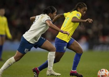 La FIFA amenaza con privar al público europeo del Mundial femenino