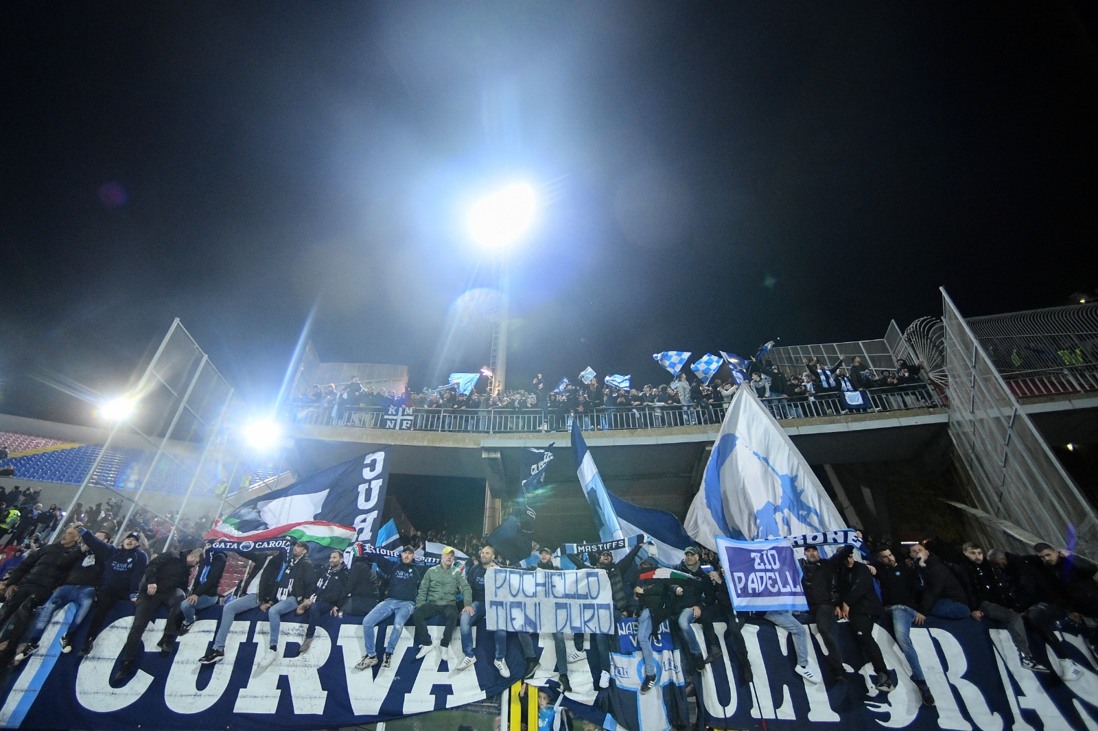 hinchas_presidente_napoles