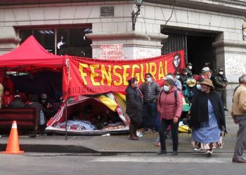Posesionado el nuevo gerente de la CNS, Fensegural anuncia la suspensión de protestas