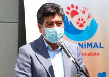 Destituyen a alcalde de Quito por incumplimiento de funciones