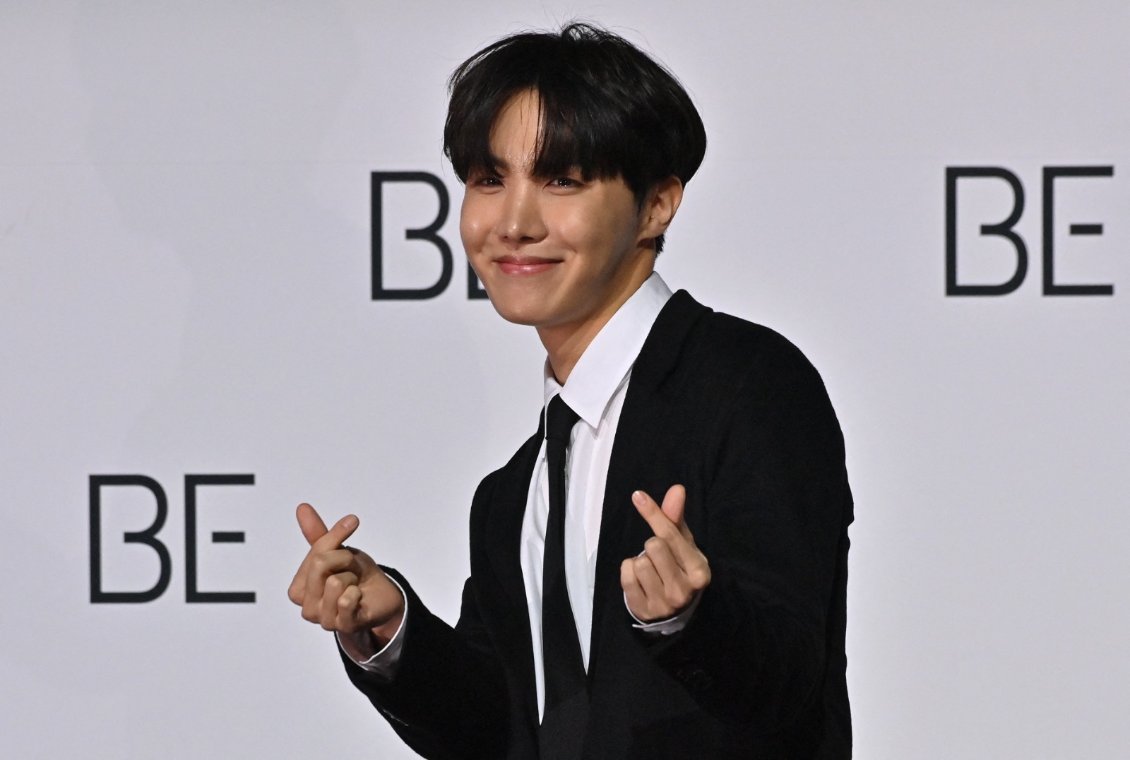 J-Hope, integrante de BTS que inicia el servicio militar este martes. Foto: AFP