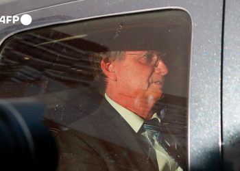 jair_bolsonaro_se_presenta_a_declarar