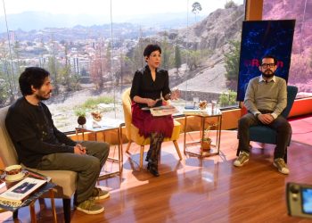 Los hermanos Loayza hablaron sobre su novela ‘De kenchas, perdularios y otros malvivientes’, en La Razón. Foto: Rodwy Cazón