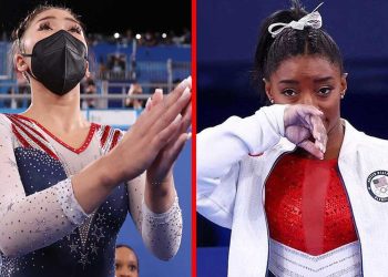 Lee sucede a una Biles, perdida en el espacio, como campeona olímpica