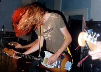 kurt_cobain_con_una_fender_mustang