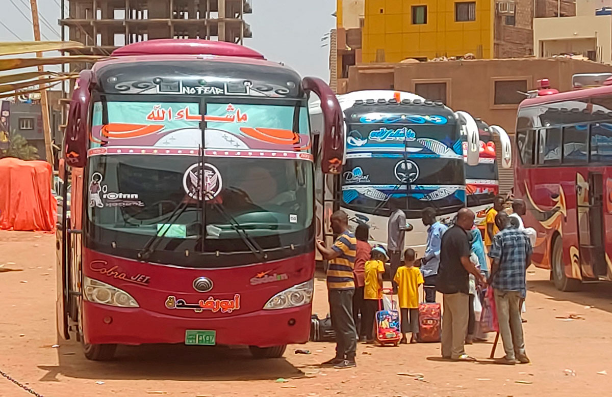 la_gente_huye_de_sudan.jpg