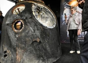 Para el largometraje filmado en el espacio se envió a una actriz y a un director en órbita durante 12 días. Foto: AFP
