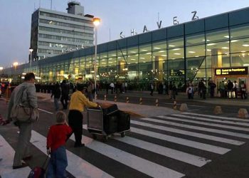 Perú prolonga suspensión de vuelos desde Brasil, Sudáfrica e India