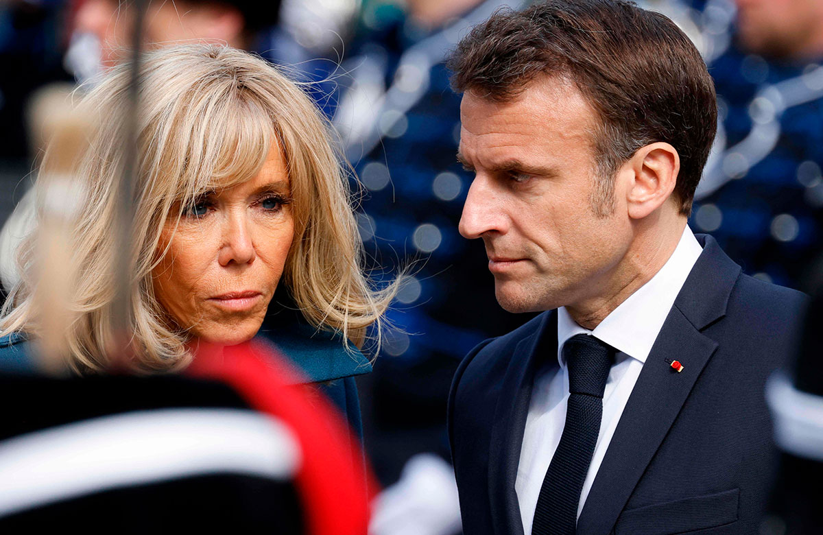 macron_y_su_esposa_en_la_haya.jpg