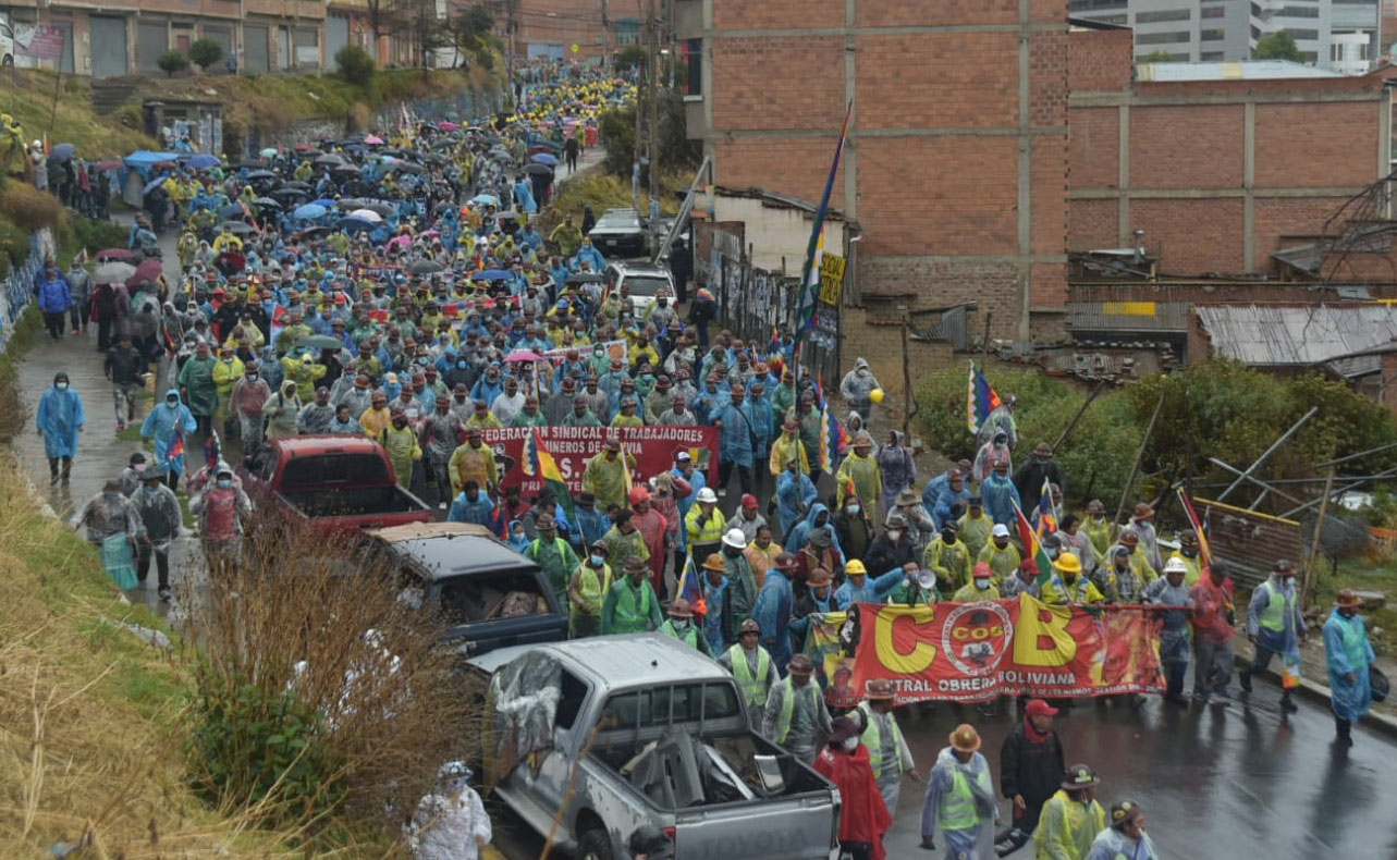 Cinco dirigentes del Pacto de Unidad advierten con trasladar la marcha hasta Santa Cruz