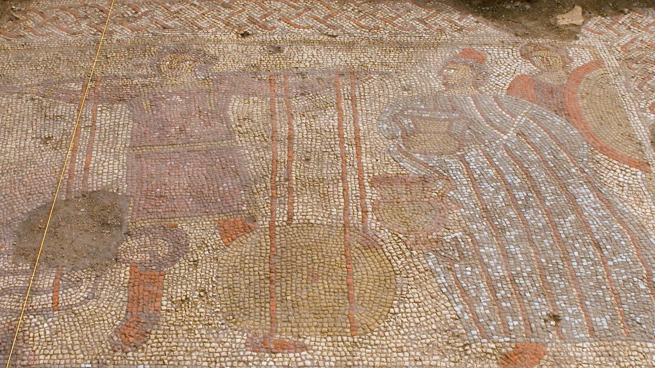 Un gran mosaico romano, excavado en una granja de Inglaterra