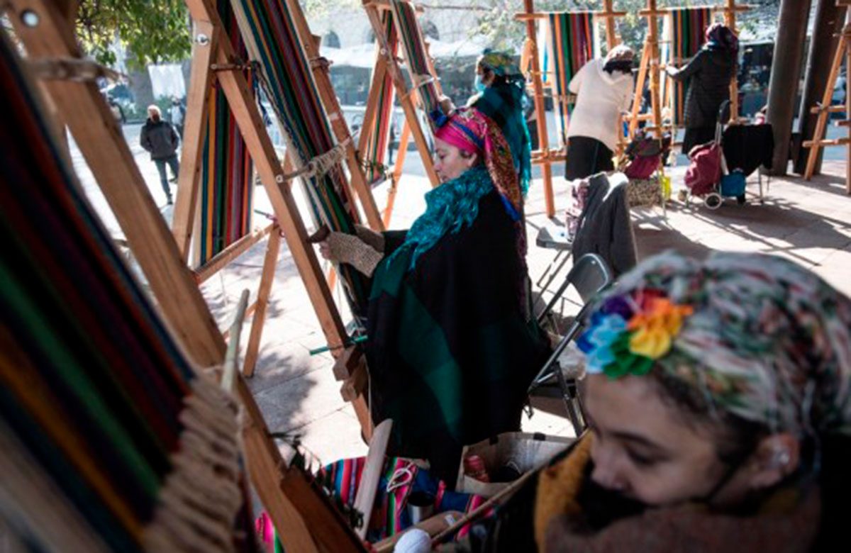 mujeres_artesanas_en_comunidades_de_chile.jpg