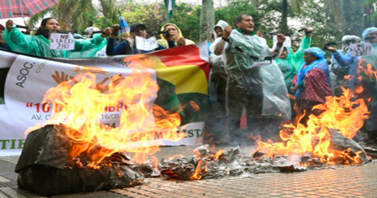 Los gremiales encabezaron las protestas en Santa Cruz.