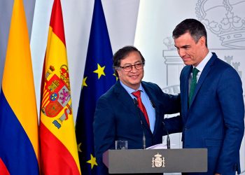 petro_sanchez_en_espana.jpg