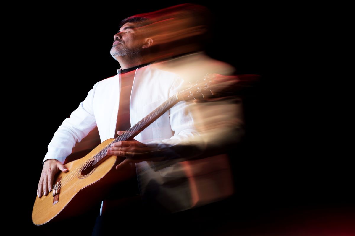 El guitarrista cruceño Piraí Vaca. Foto: Alvaro Gumucio Li