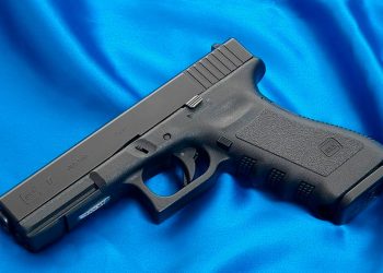 pistola_wikipedia.jpg