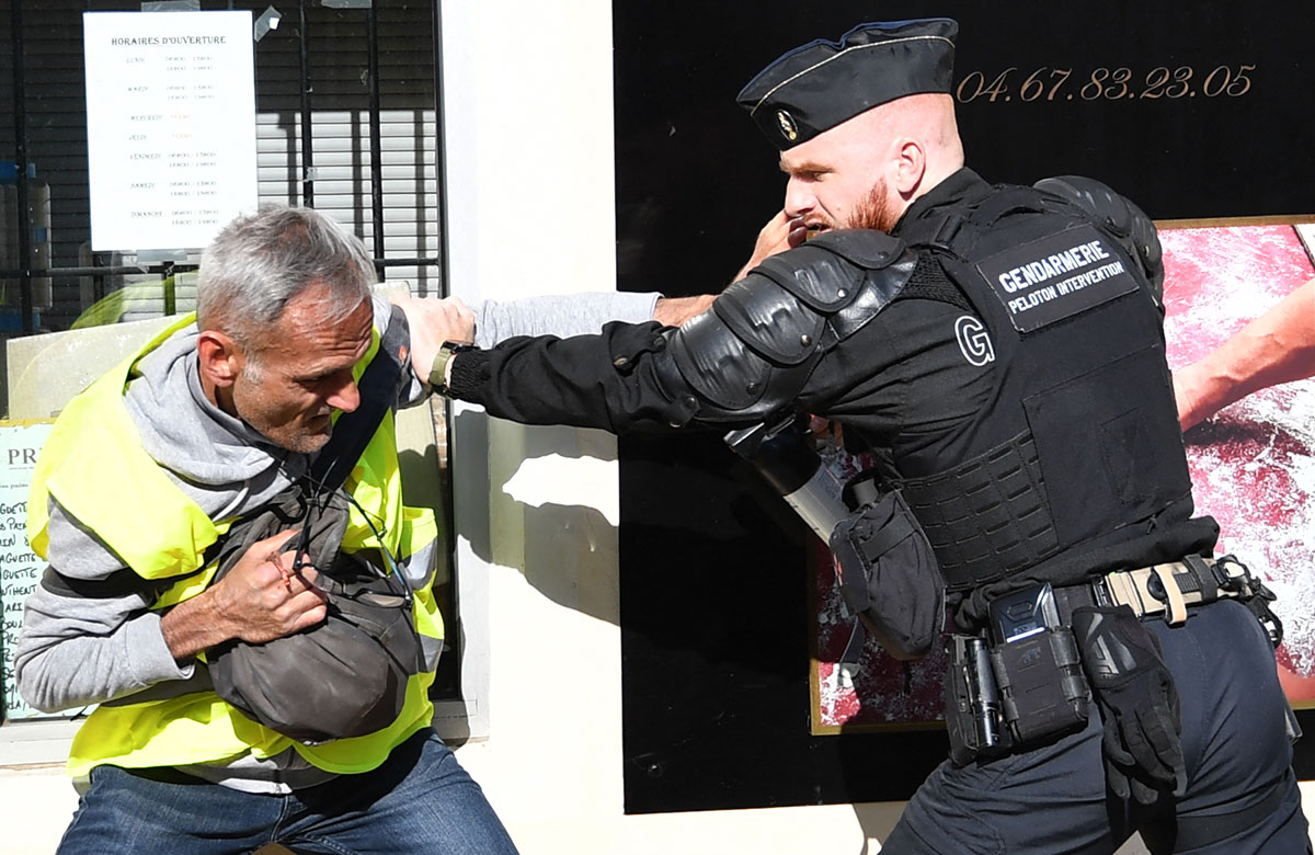 protestas_contra_macron-en_ganges.jpg