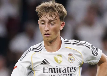 Real Madrid confirma que Huijsen sufre una lesión en el sóleo