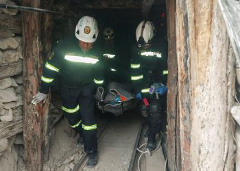 recuperan_cuerpos_en_mina_de_peru.jpg