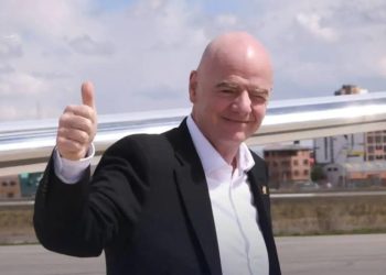 Un Mundial en Bolivia, a definir qué categoría, comprometió Infantino