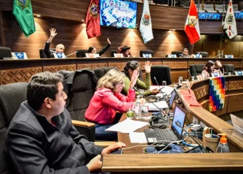 Senado sanciona crédito de $us 50 millones para 303 coliseos escolares