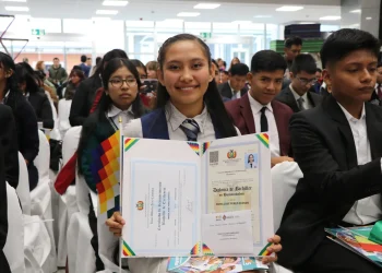 Más de 11.000 estudiantes recibirán el incentivo al bachiller destacado. FOTO: Ministerio de Educación