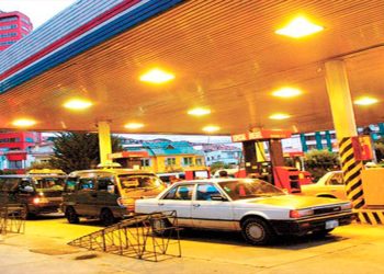 Surtidores. El Estado subvenciona el precio de la gasolina, el diésel y el GLP en el mercado interno.