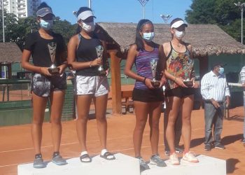Los tenistas Dellien y Birnbaumer triunfan en el G1 de 18 años en Santa Cruz