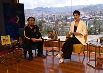 El escritor Oswaldo Calatayud habla sobre el libro del tricampeonato del Tigre. Foto: Oswaldo Aguirre