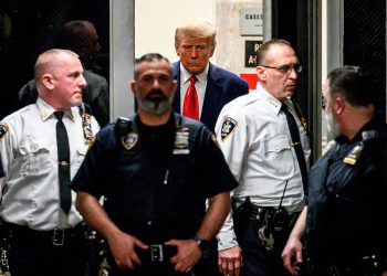trump_al_abandonar_el_tribunal.jpg