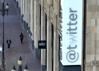 Recientemente Twitter hizo una pausa en el desarrollo de la tecnología IA. Foto: AFP