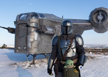 Fans de Star Wars crean una increíble réplica de la nave espacial mandaloriana