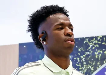 Vinícius pide perdón por su reacción al ser sustituido en el Clásico